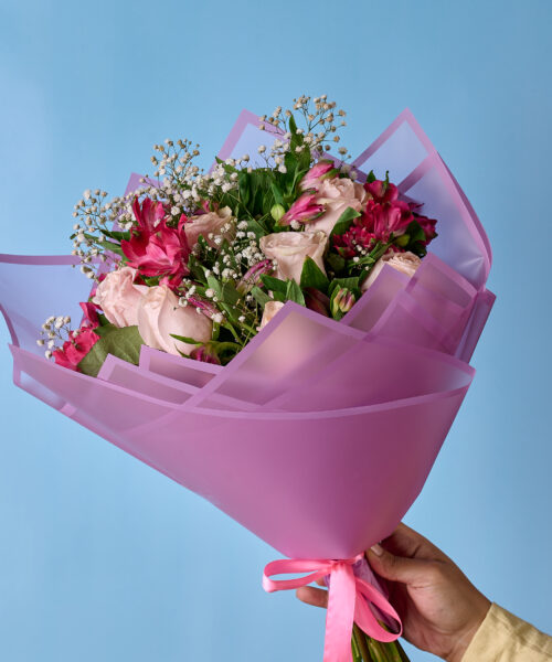 White And Move Flowers